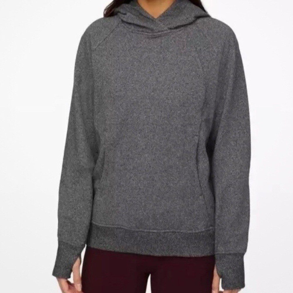Lululemon Scuba Pullover
Heathered Speckled Black size 8